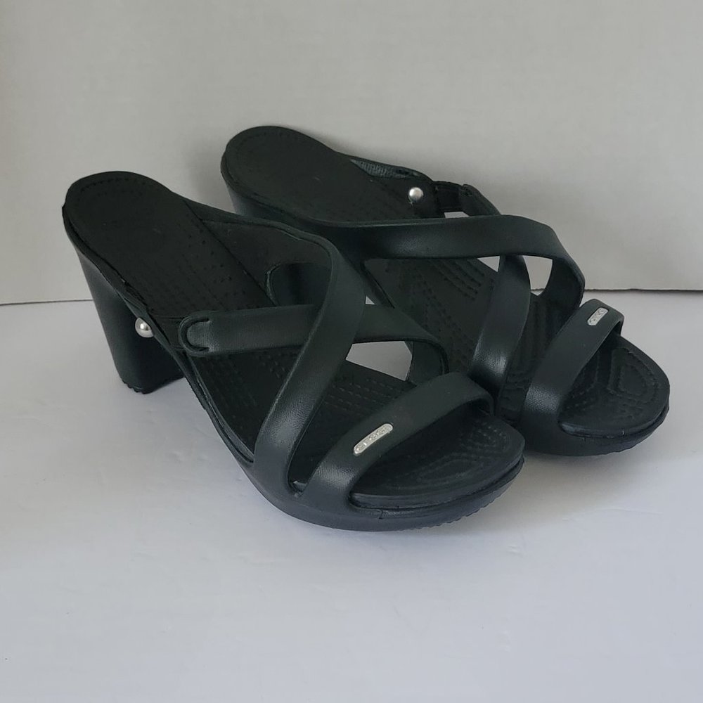 CROCS Black Cyprus IV Strappy Heels Black Size 7W NEW